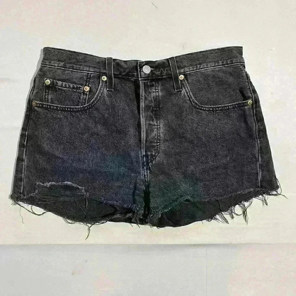 Levi's Black Frayed Hem Button Fly 501 Shorts Womens Size 32 - Picture 2 of 13